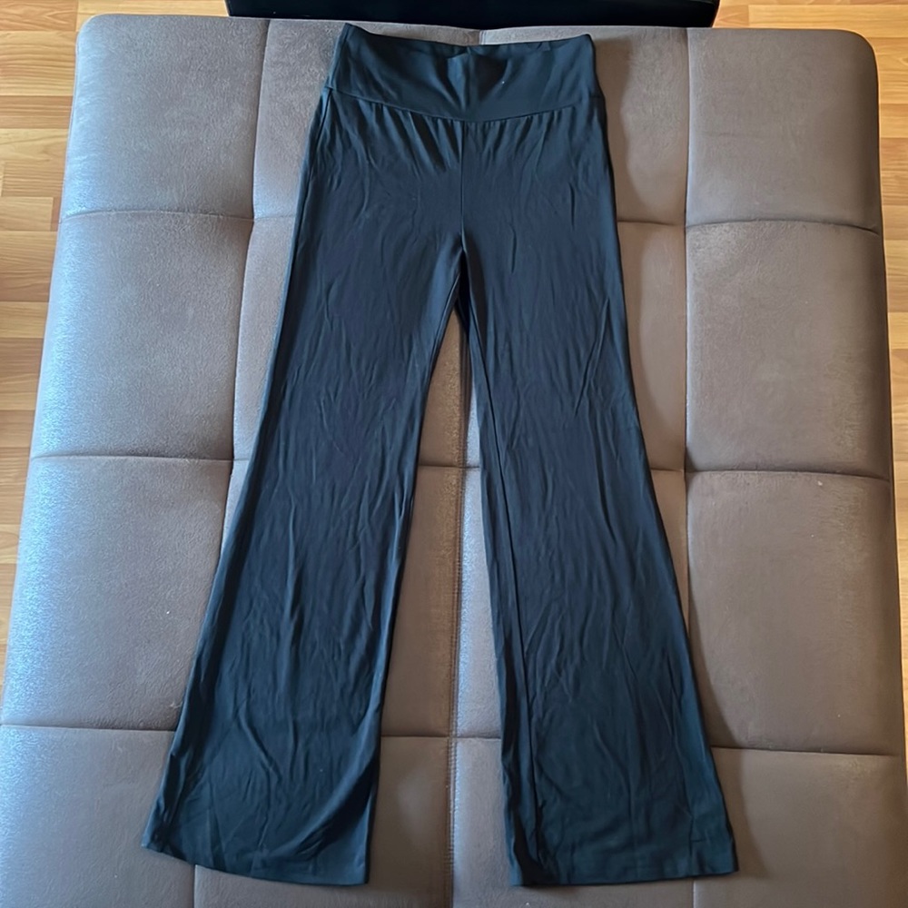 3/$25 ❤️ Flare legging